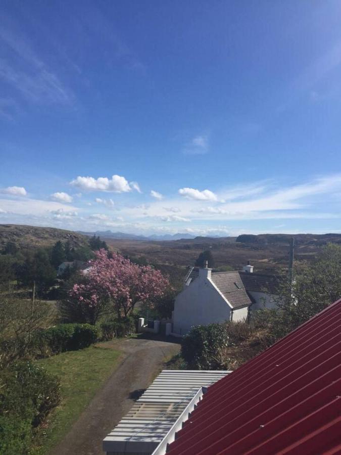 Immaculate 2-Bed House In Colbost Exterior foto